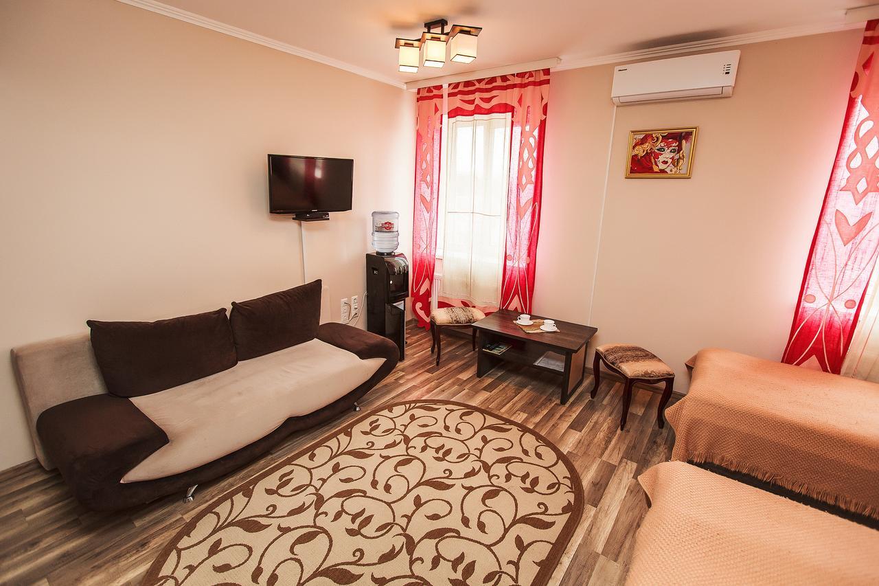 Slavyanskaya Hata Hotel Baranowicze Zewnętrze zdjęcie