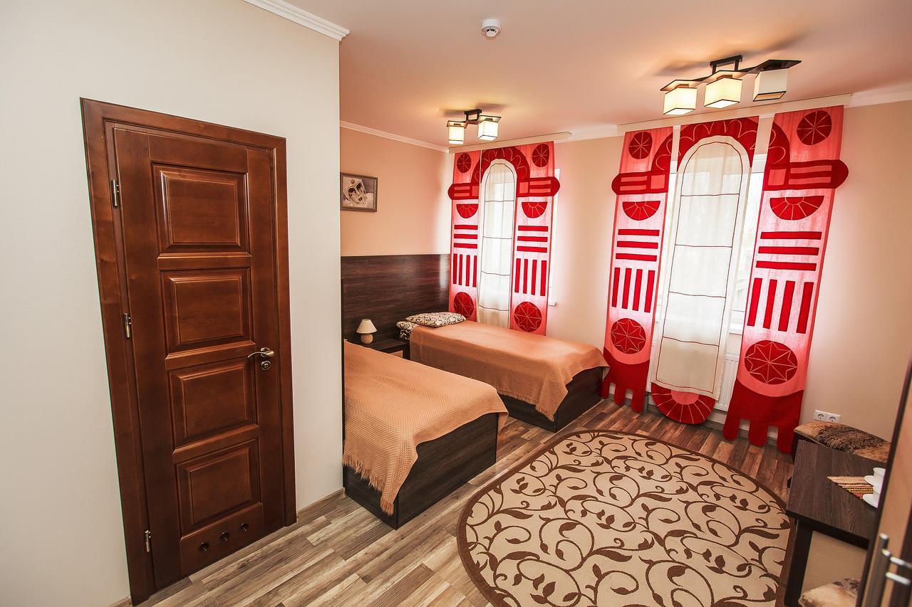 Slavyanskaya Hata Hotel Baranowicze Zewnętrze zdjęcie