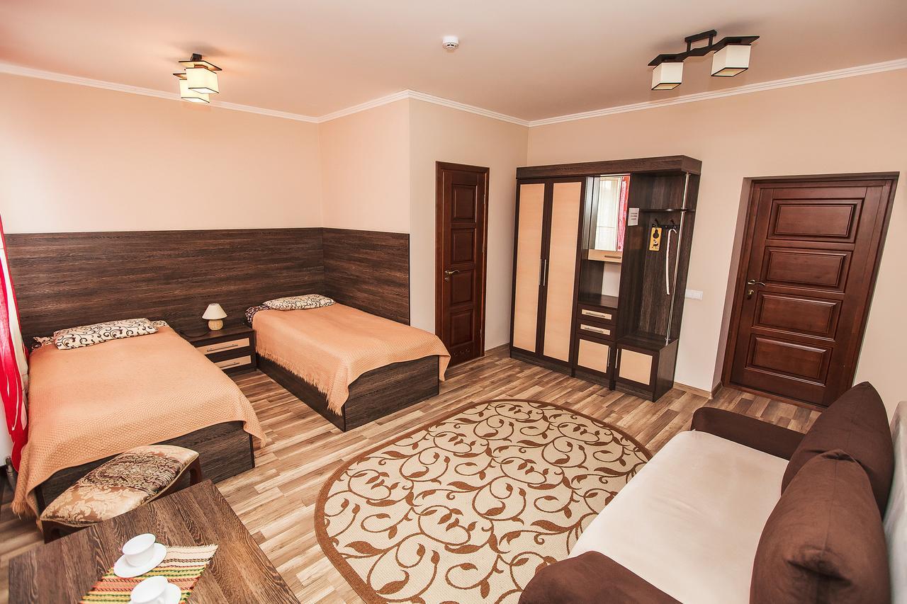 Slavyanskaya Hata Hotel Baranowicze Zewnętrze zdjęcie