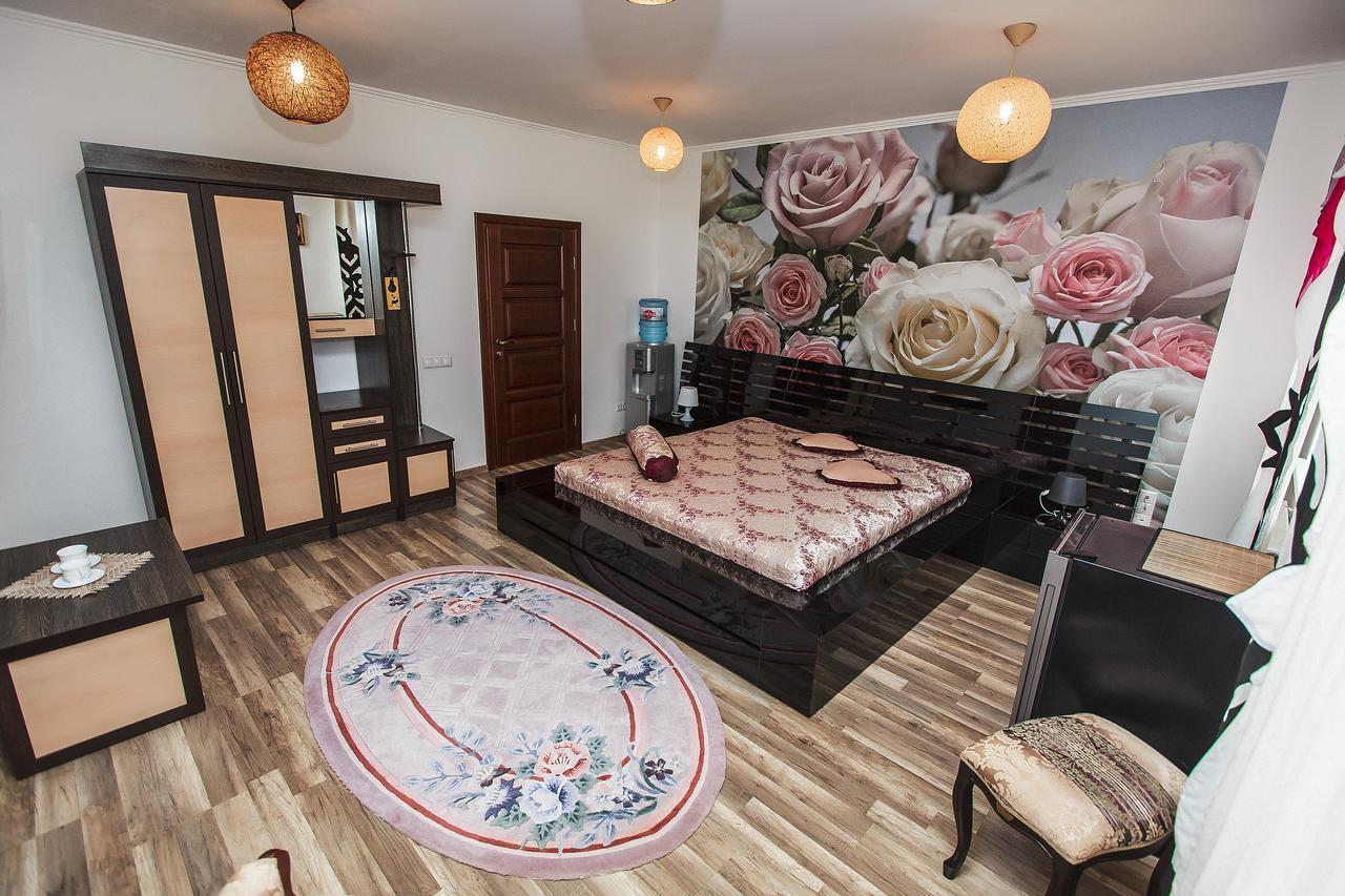 Slavyanskaya Hata Hotel Baranowicze Zewnętrze zdjęcie