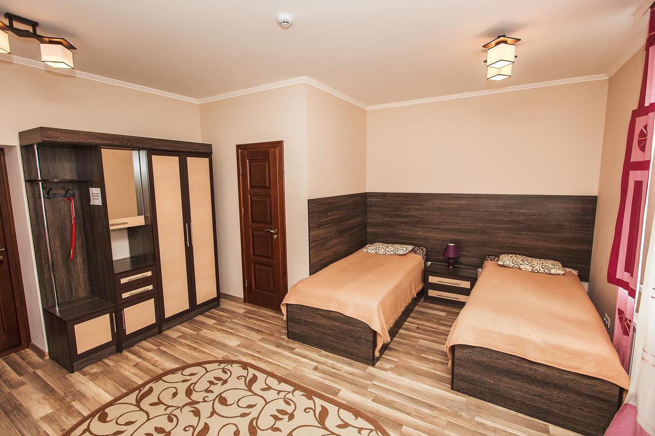 Slavyanskaya Hata Hotel Baranowicze Zewnętrze zdjęcie