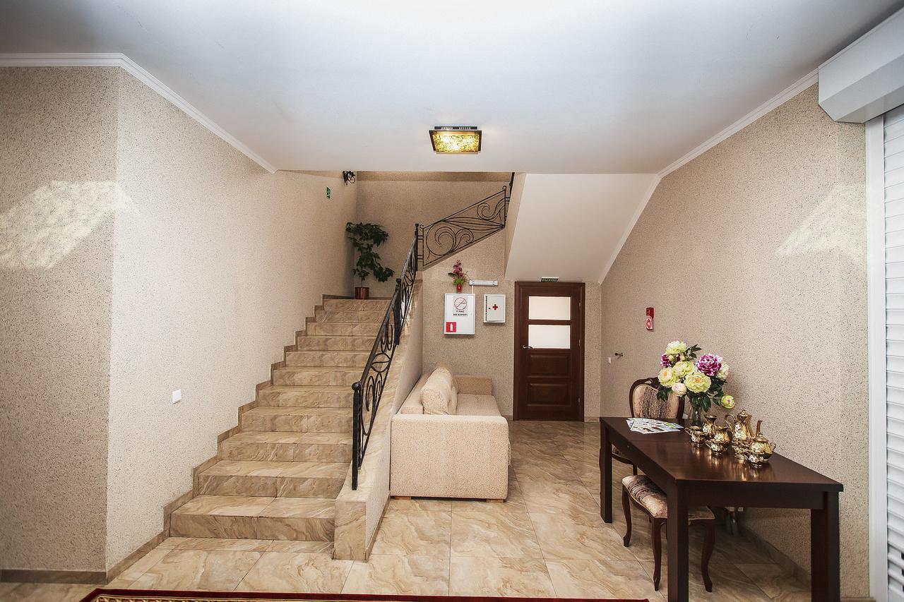 Slavyanskaya Hata Hotel Baranowicze Zewnętrze zdjęcie