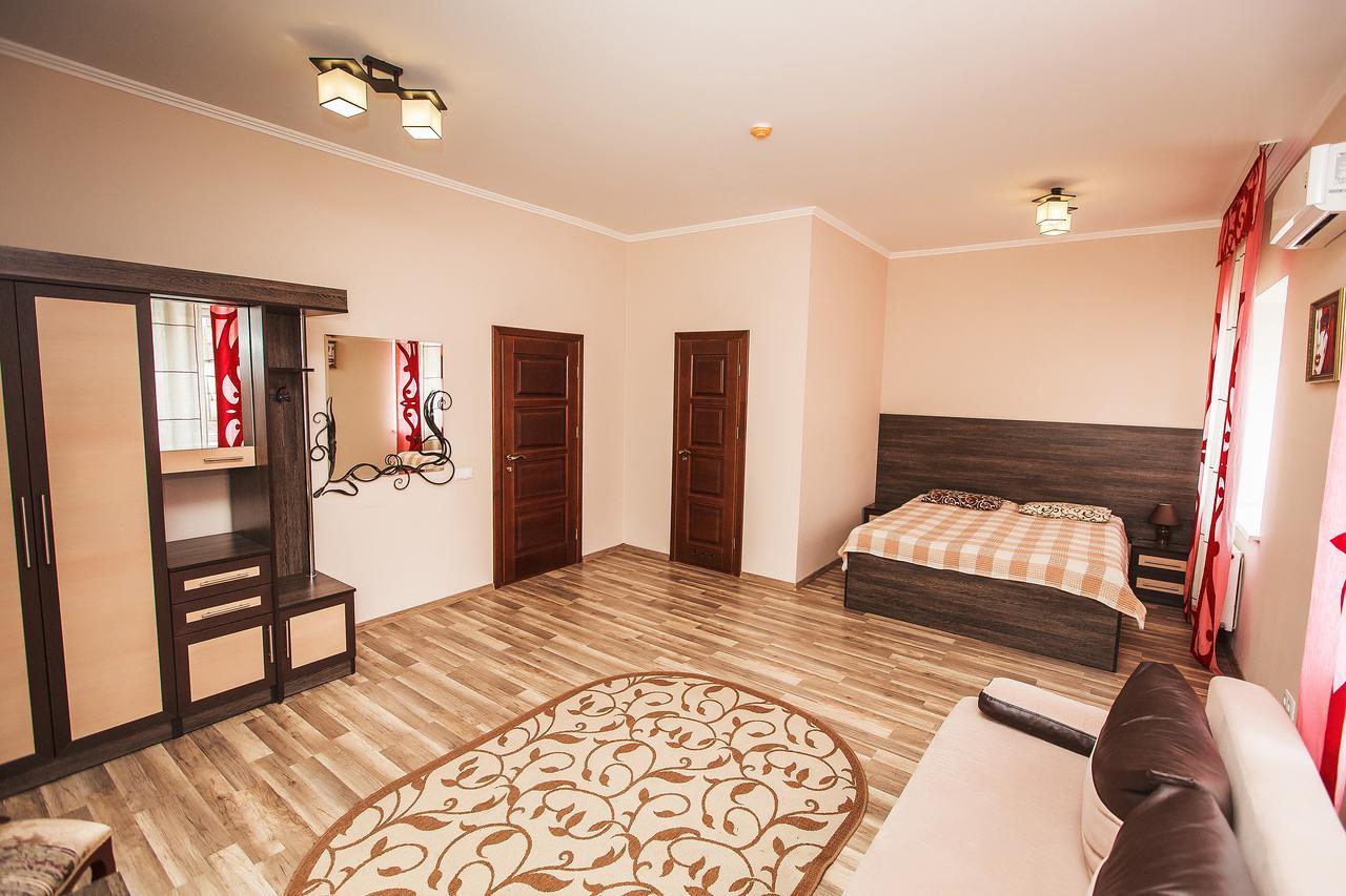 Slavyanskaya Hata Hotel Baranowicze Zewnętrze zdjęcie