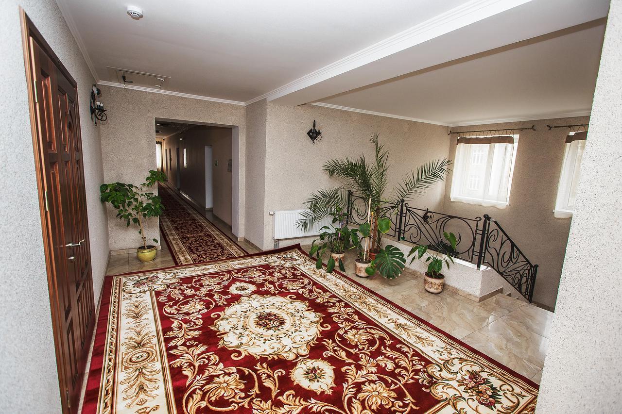 Slavyanskaya Hata Hotel Baranowicze Zewnętrze zdjęcie
