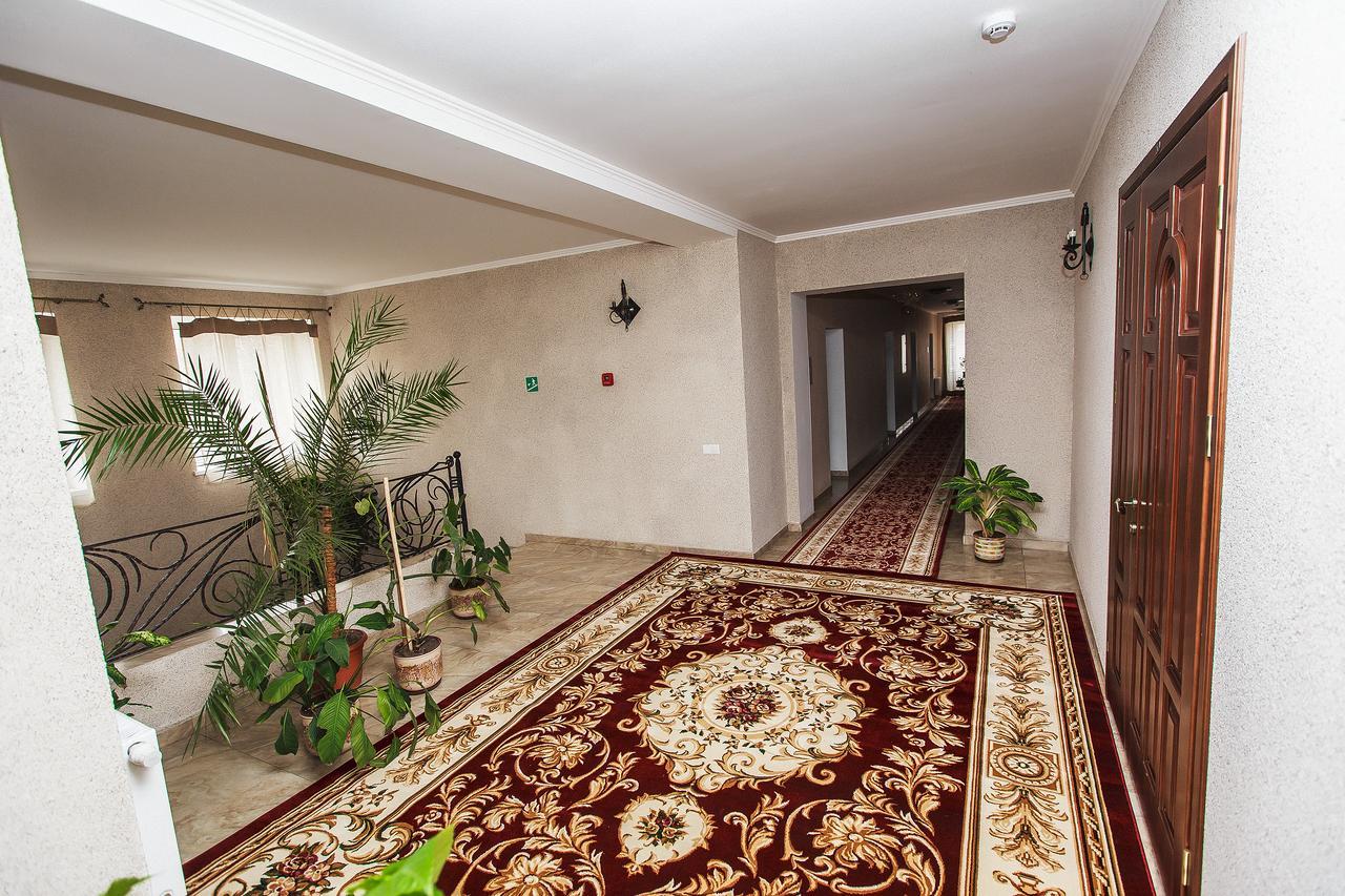 Slavyanskaya Hata Hotel Baranowicze Zewnętrze zdjęcie